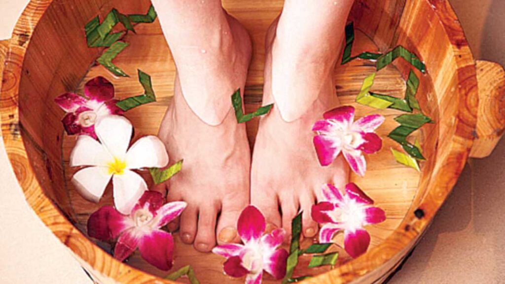 Why Do the Soles of Your Feet Feel Hot After Soaking?